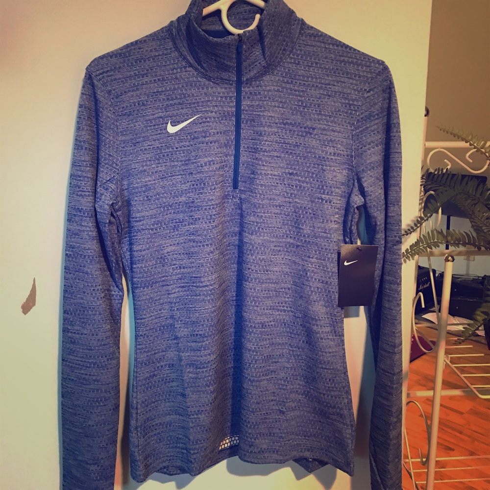 Nike pull over
